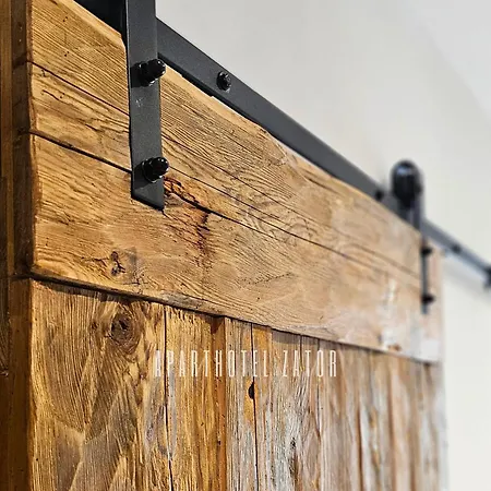 Natural 56 Jacuzzi Apartament 4*