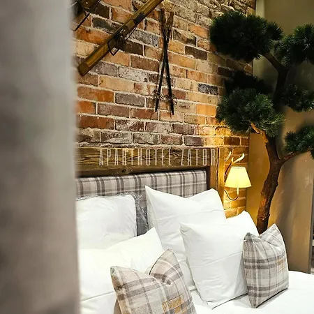 Natural 56 Jacuzzi Apartament 4*